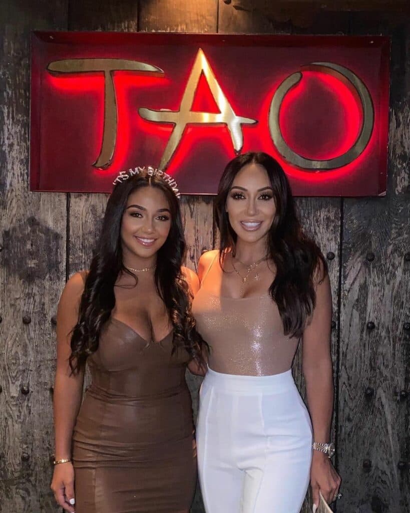 Melissa Gorga posing with daughter Antonia.