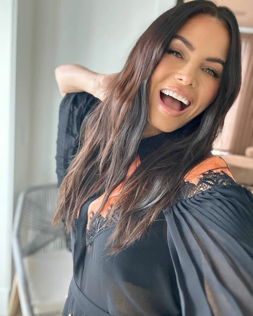 Jenna Dewan loves Miley Cyrus' "Flowers"