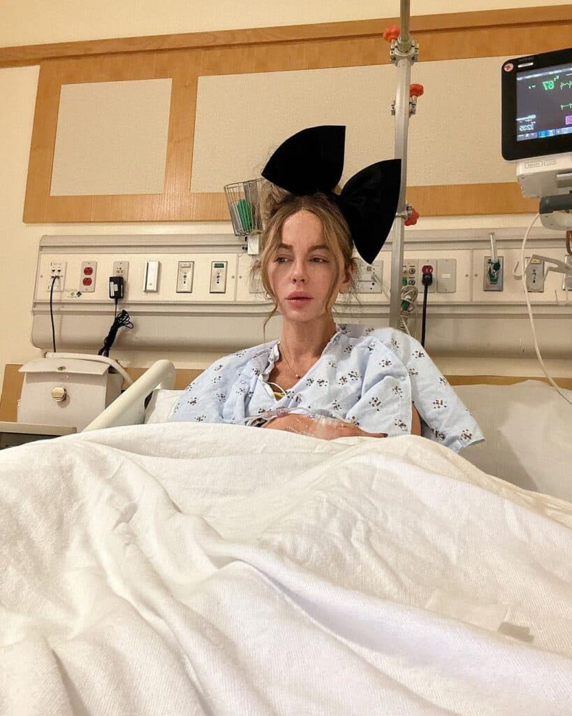 Kate Beckinsale Reveals She's Been Hospitalized With Tearful Photos Of Herself In A Hospital