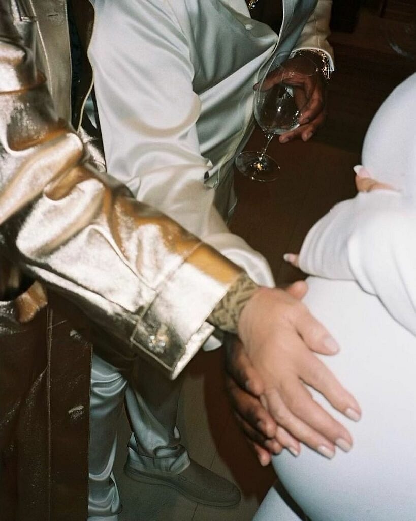 Kylie Jenner Flaunts Inside Luxury Baby Shower, Baby's Gender Revealed?!