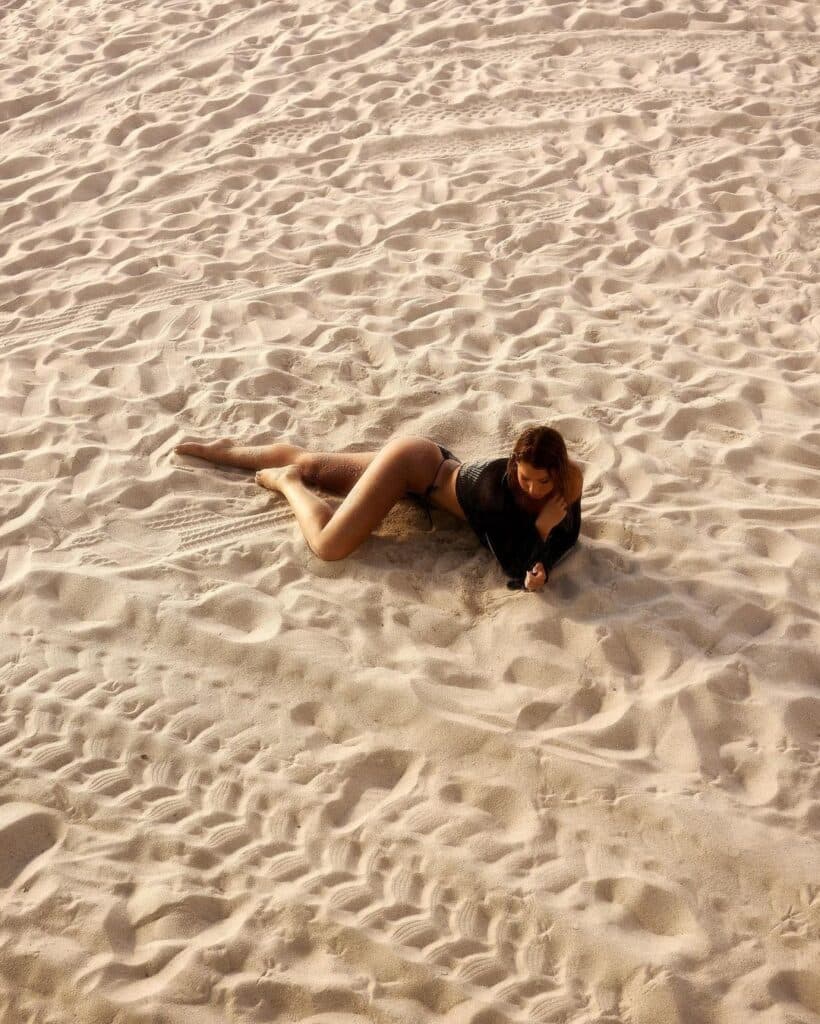 Andreea Dragoi posing for the camera.