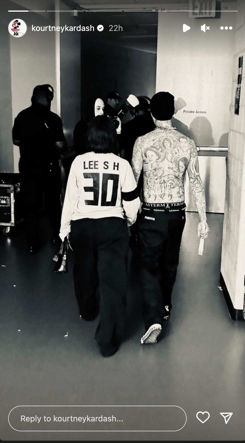 Kourtney Kardashian returns to being brunette as she joins Travis Barker on Blink-182 tour