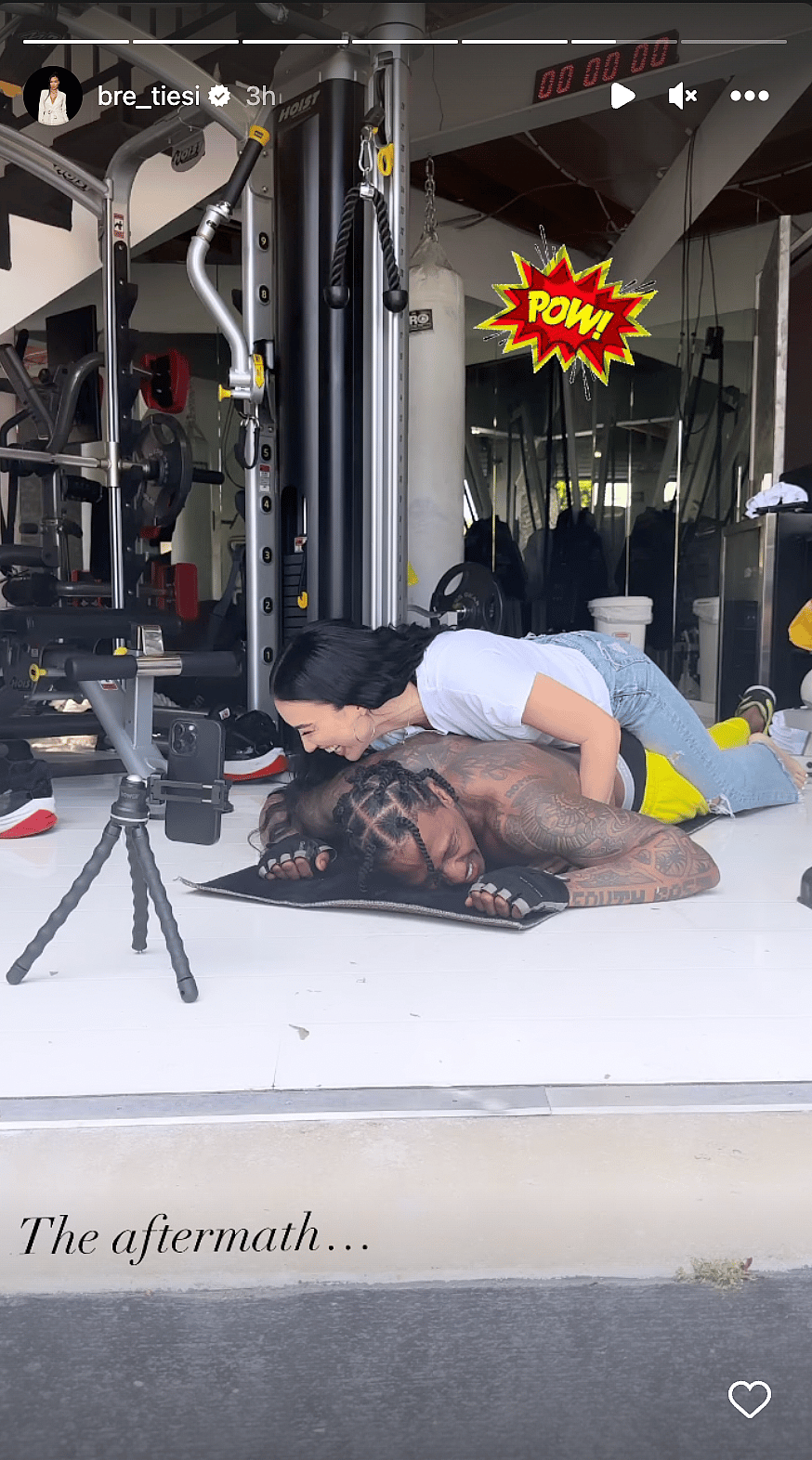 Nick Cannon does the Push-up challenge with Bre Tiesi