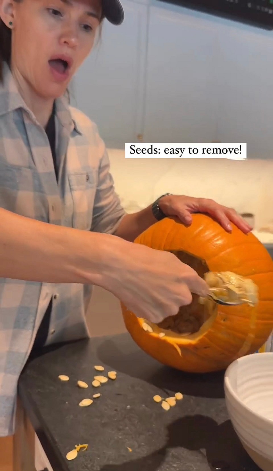 Jennifer Garner pumpkin carving hack