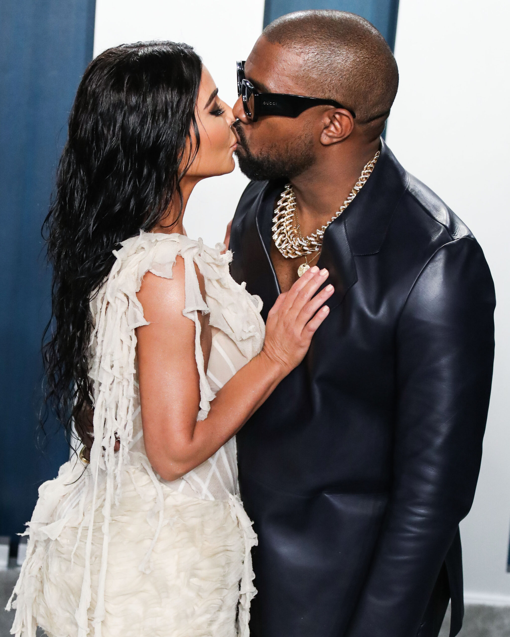 Kim Kardashian Kissing Kanye West
