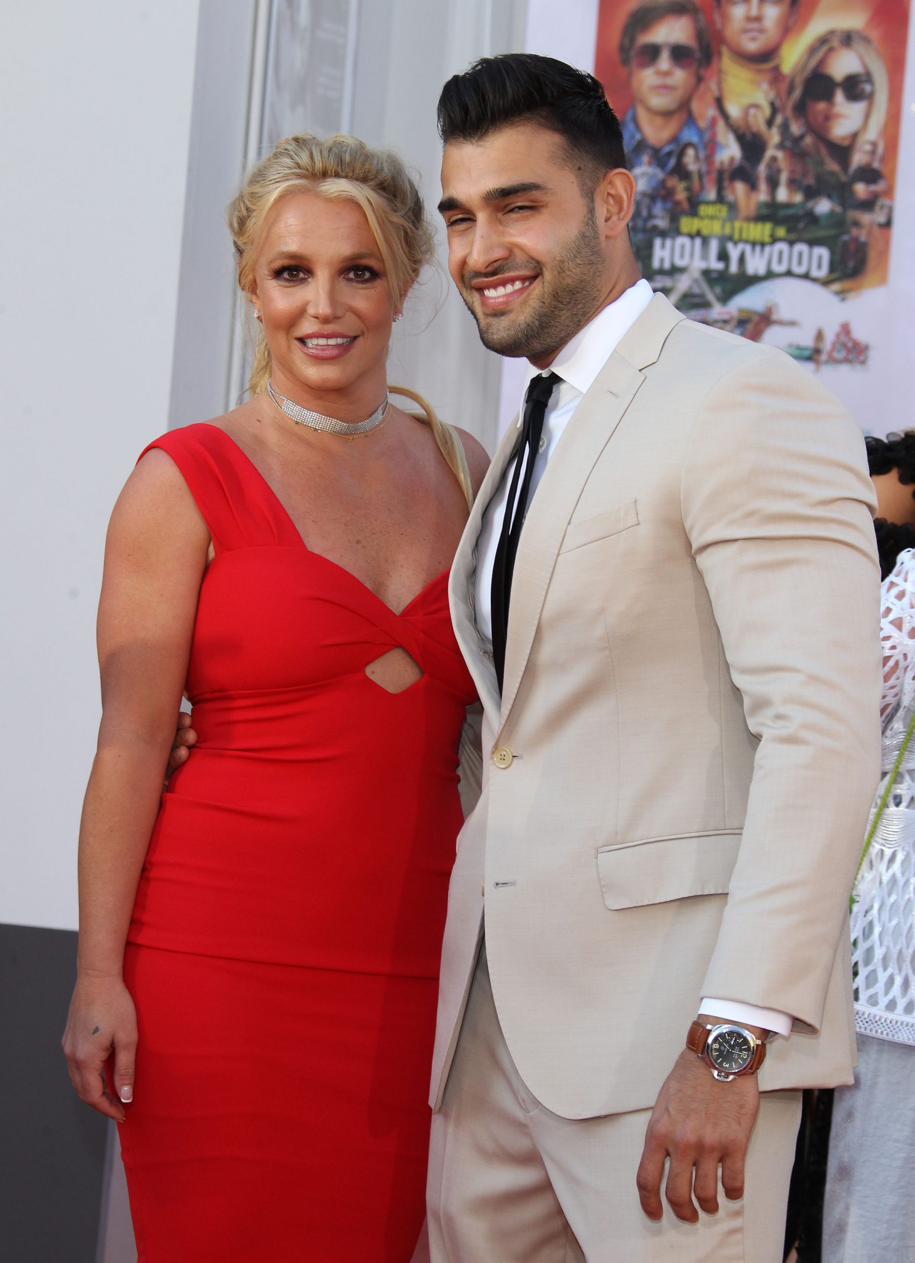 Abigail Breslin Supports Britney Spears