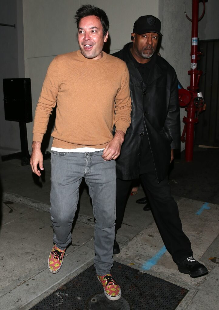 Jimmy Fallon is seen leaving dinner at Craig apos s Restaurant in West Hollywood
