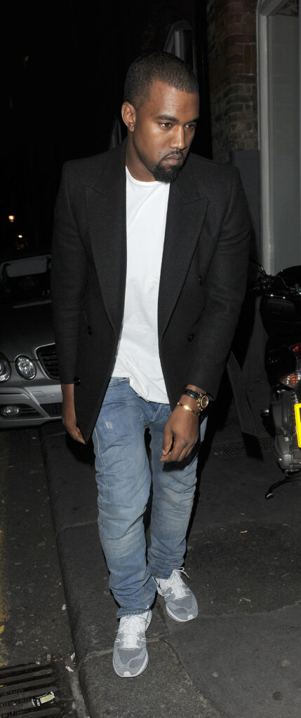 Kanye West and Kim Kardashian enjoy an evening at Hakkasan restaurant
