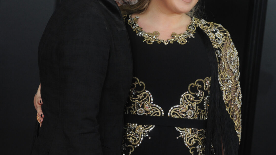 Kelly Clarkson Ordered To Pay Ex-Husband $200,000 A Month In Support