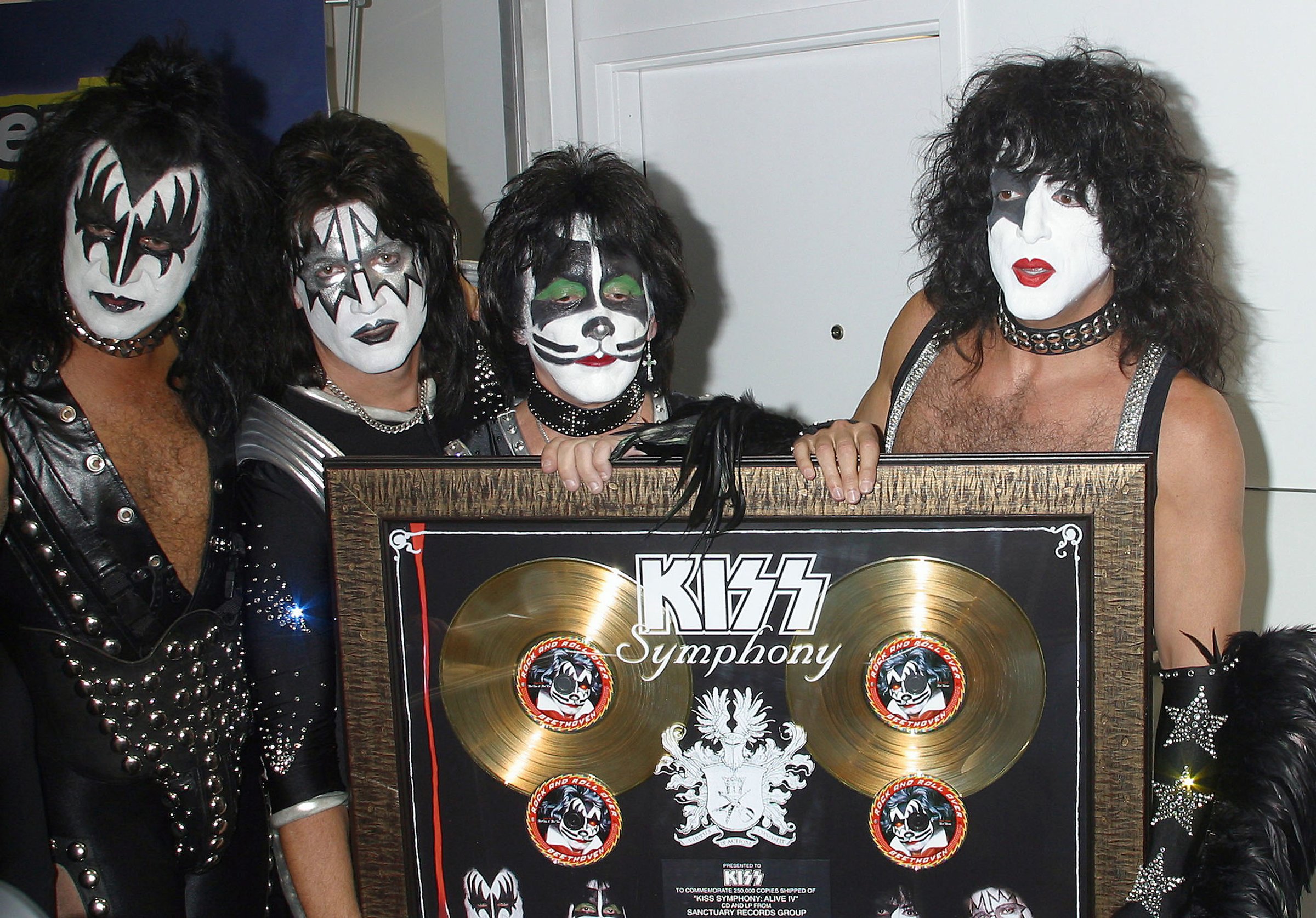 Gene Simmons Tests Positive For COVID-19, Band Postpones Tour!