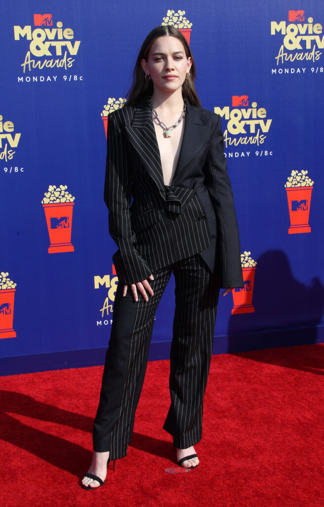 Victoria Pedretti at the 2019 MTV Movie and TV Awards - Arrivals