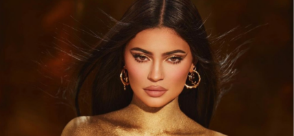Kylie Jenner covered in gold