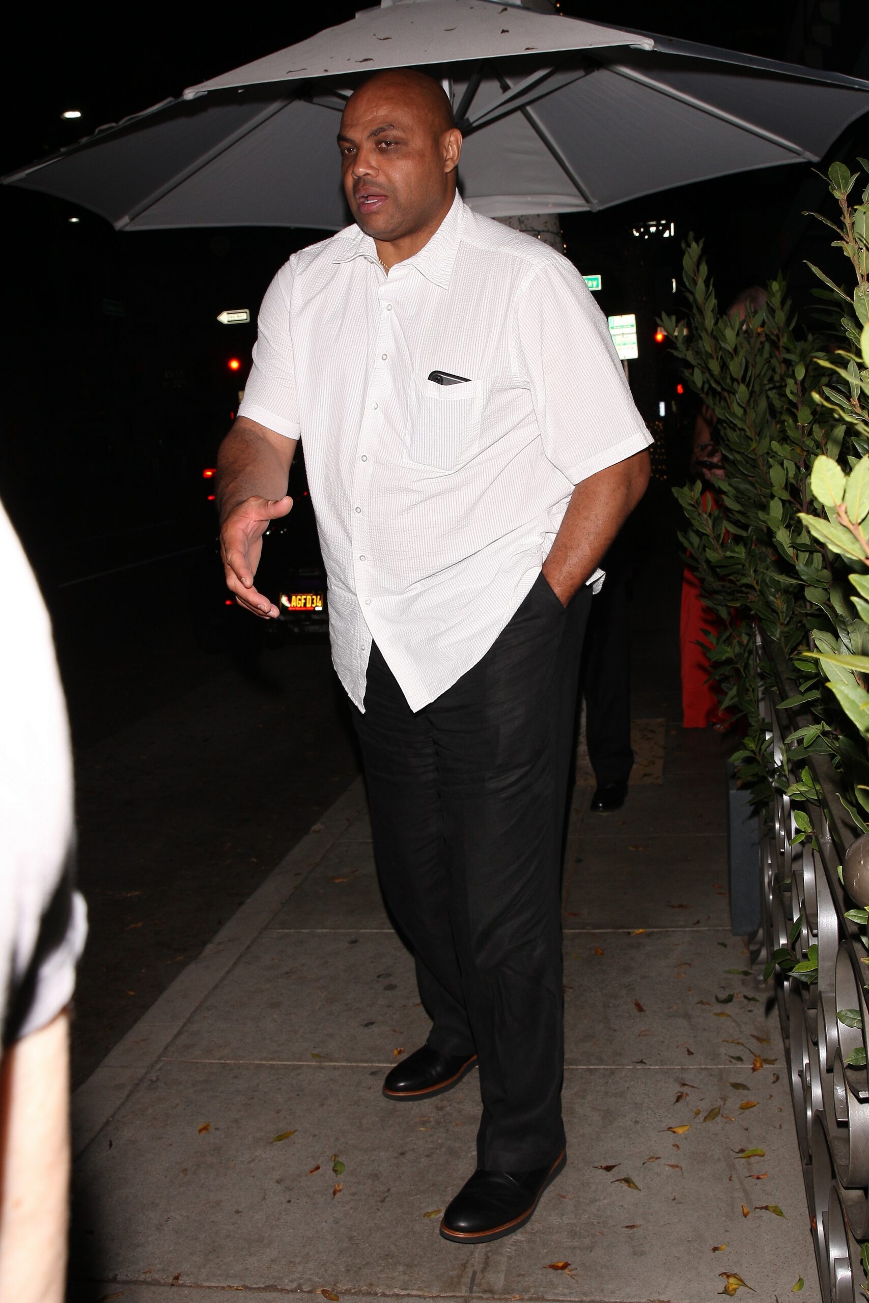 Basketball Star Charles Barkley Addresses Kyrie Irving's No Vaccine Situation: 'You Get It For Other People'