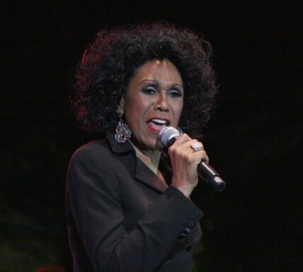 Ruth Pointer Performs in Florida in 2009