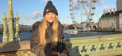 A photo showing Sarah Roemer sporting a black puffy coat.