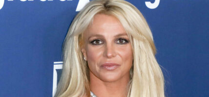 Britney Spears Drops Heartstopping Bedroom Selfie In Minimal Clothing