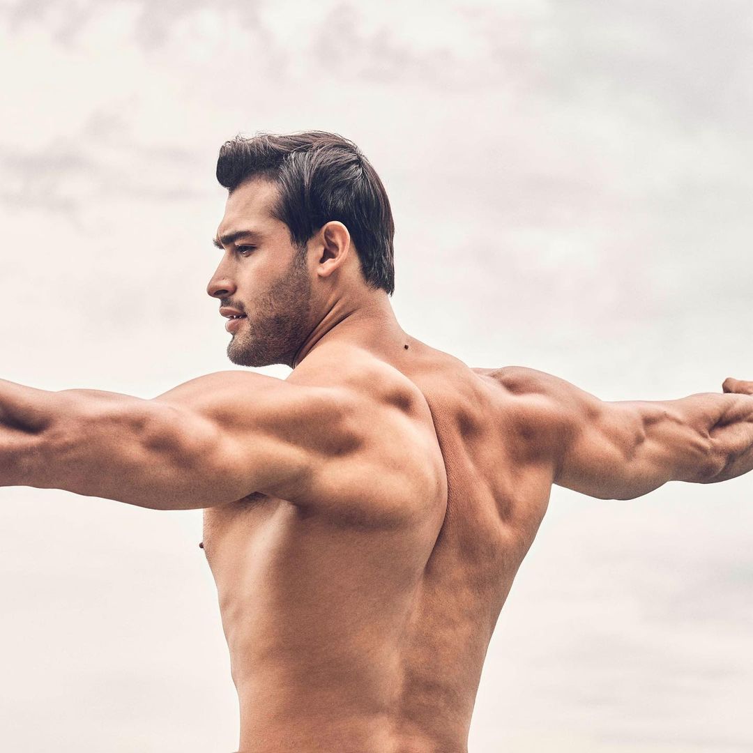 Britney Spears’ Fiancé Flaunts His RIPPED Post-Thanksgiving Physique!