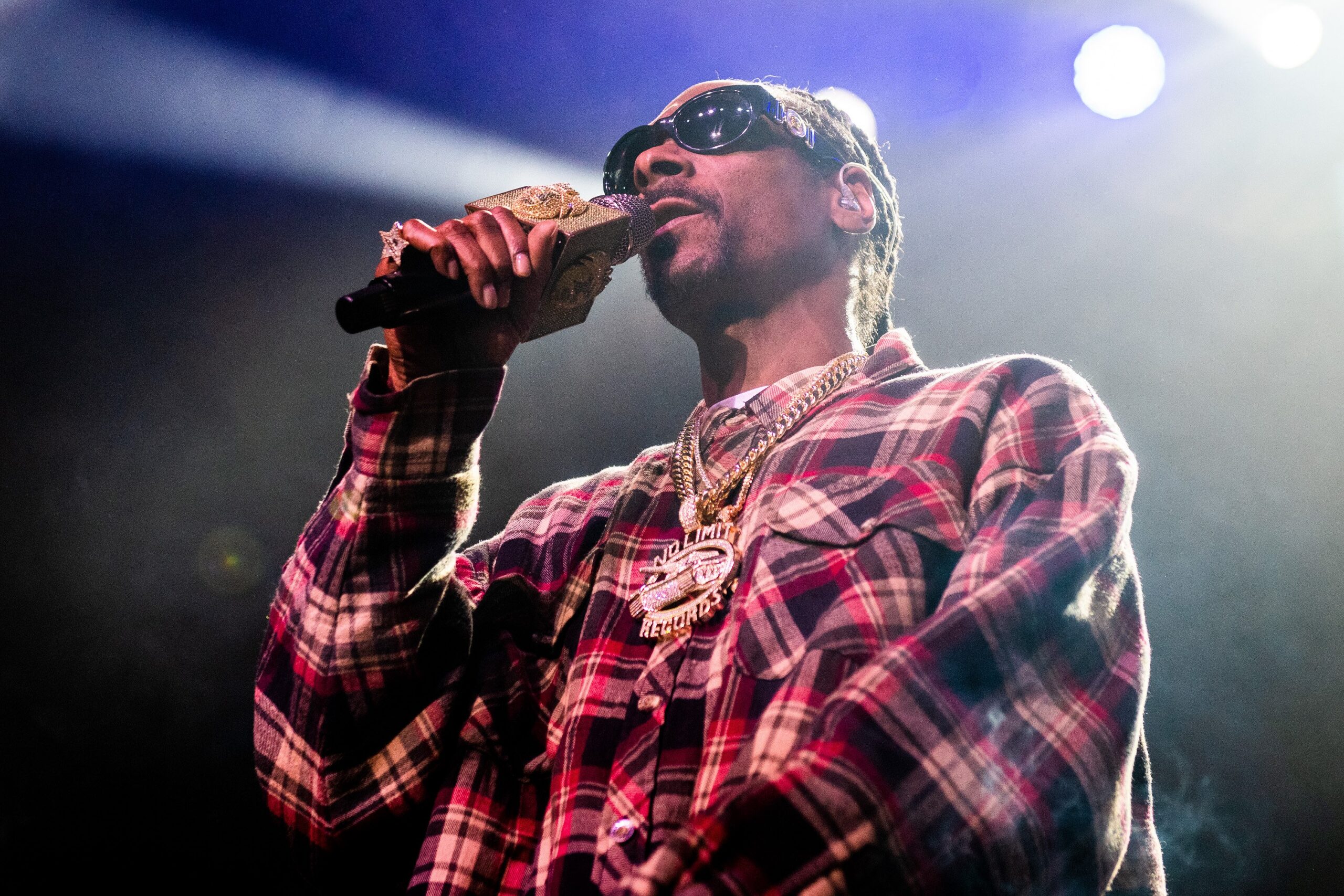 Snoop Dogg Performs At 80th Birthday Party For His Criminal Defense Attorney