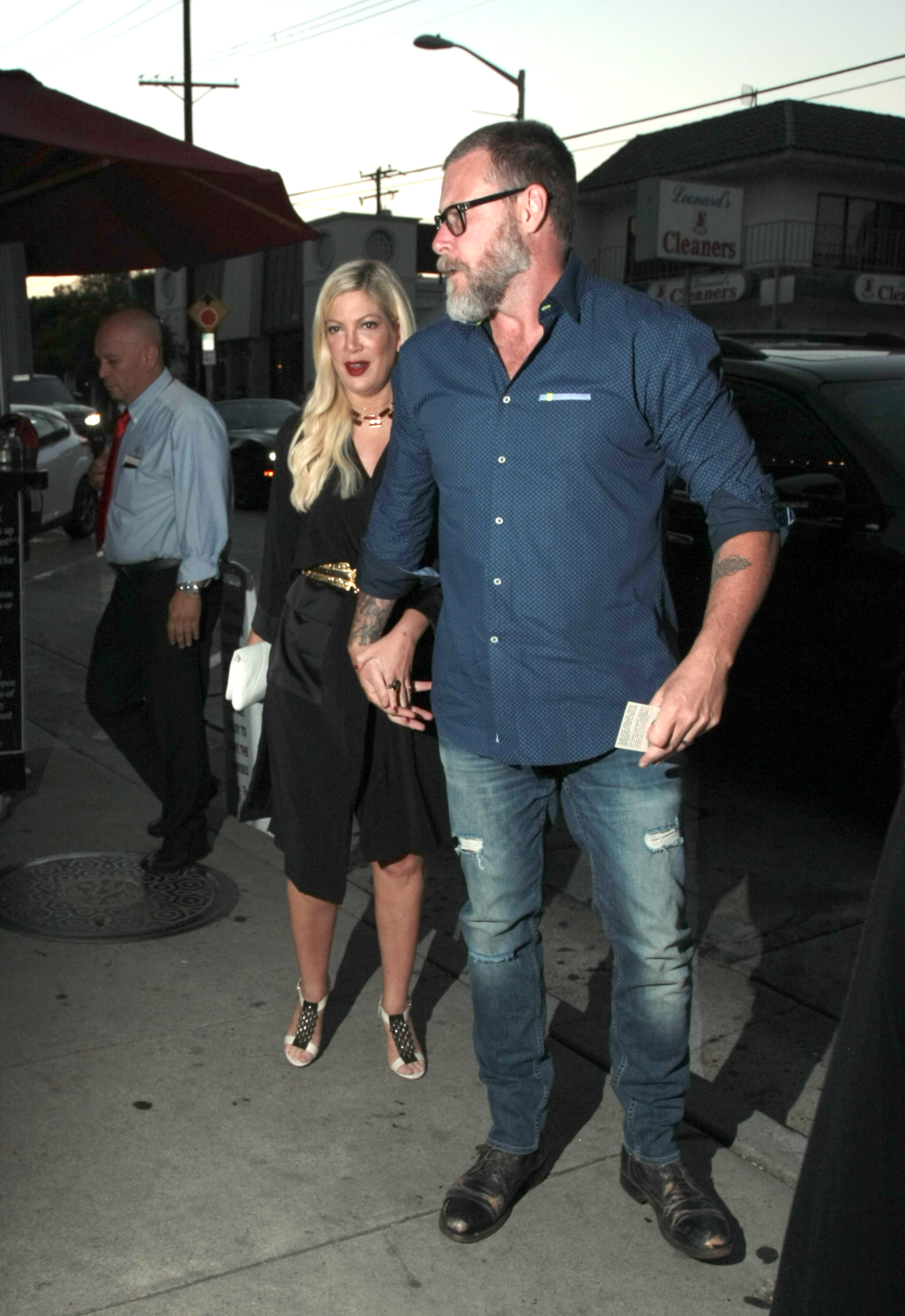 Tori Spelling’s Husband Gets Into BRAWL During Local Men’s Hockey Match