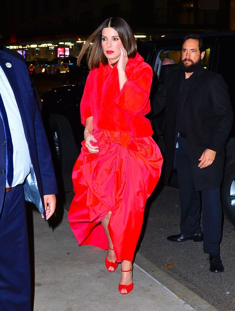 Sandra Bullock stuns in red arriving to NY premiere