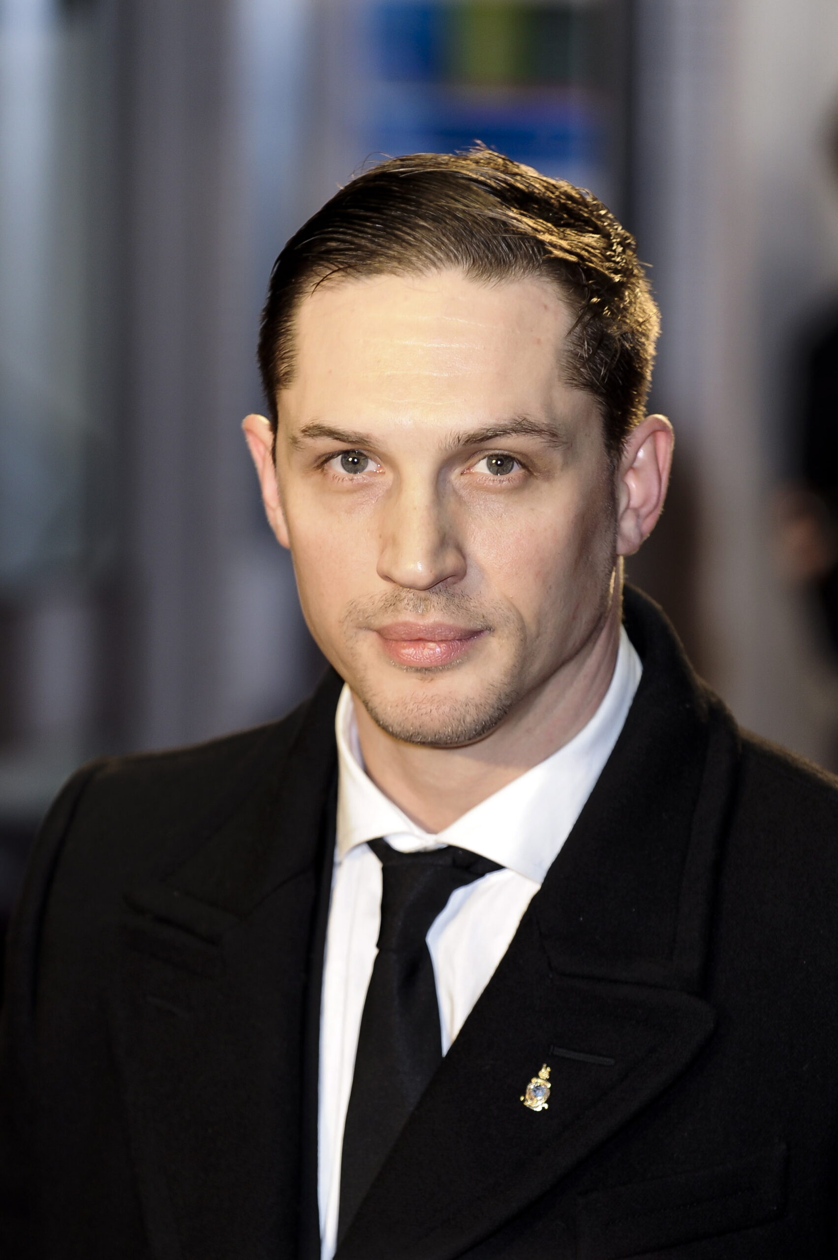 Tom Hardy to play Elton John