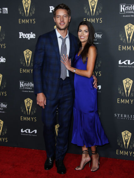 Justin Hartley and Sofia Pernas smiling