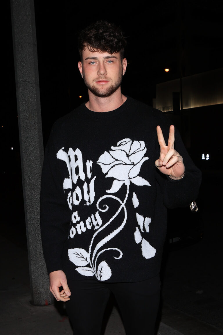 Harry Jowsey enjoys a night out at Boa Steakhouse