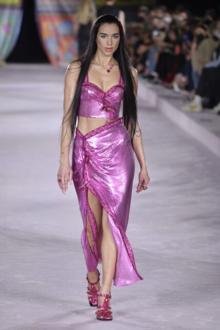 VERSACE Spr Sum 2022 Milan Runway