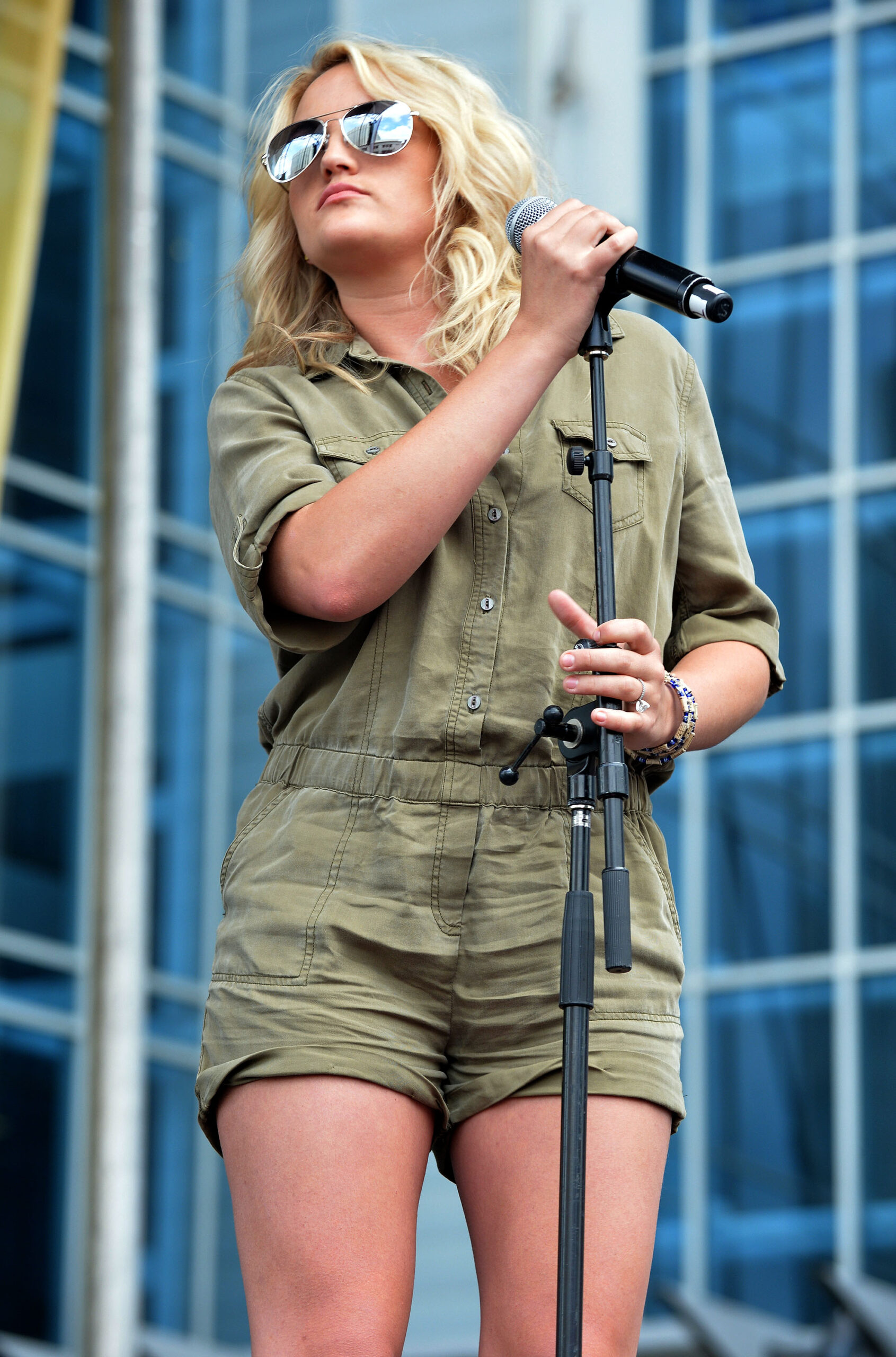 Jamie Lynn Spears BLASTS Troll Who Actually Wished Rape On Her Daughters!