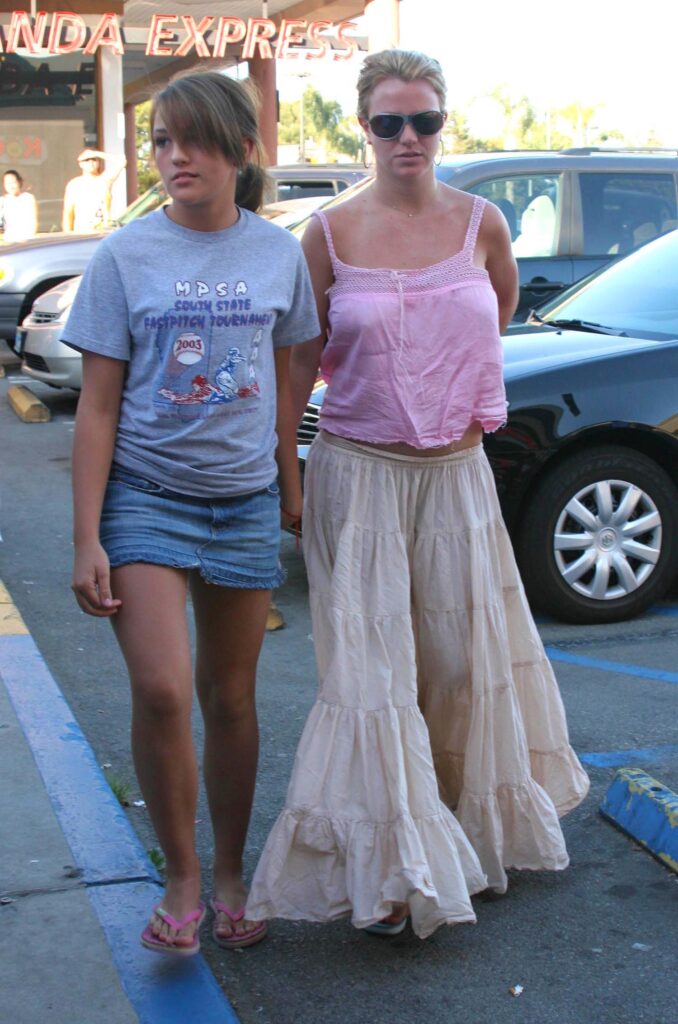 BRITNEY SPEARS EATS FOR TWO