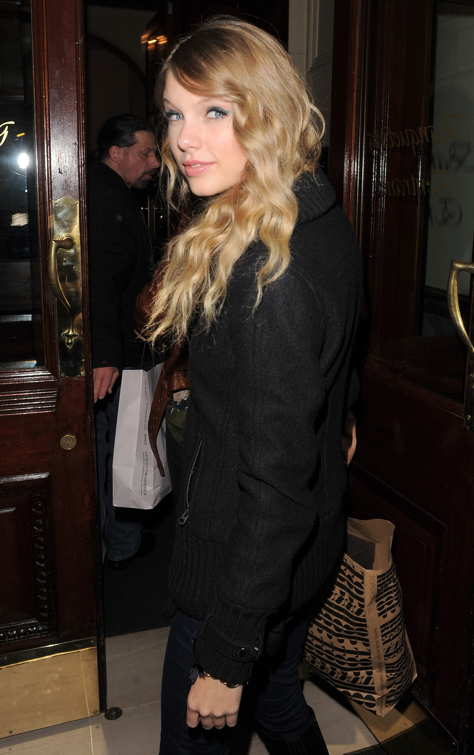 Taylor Swift 'Obsessed Fan' Plows His Car Into Her NYC Home