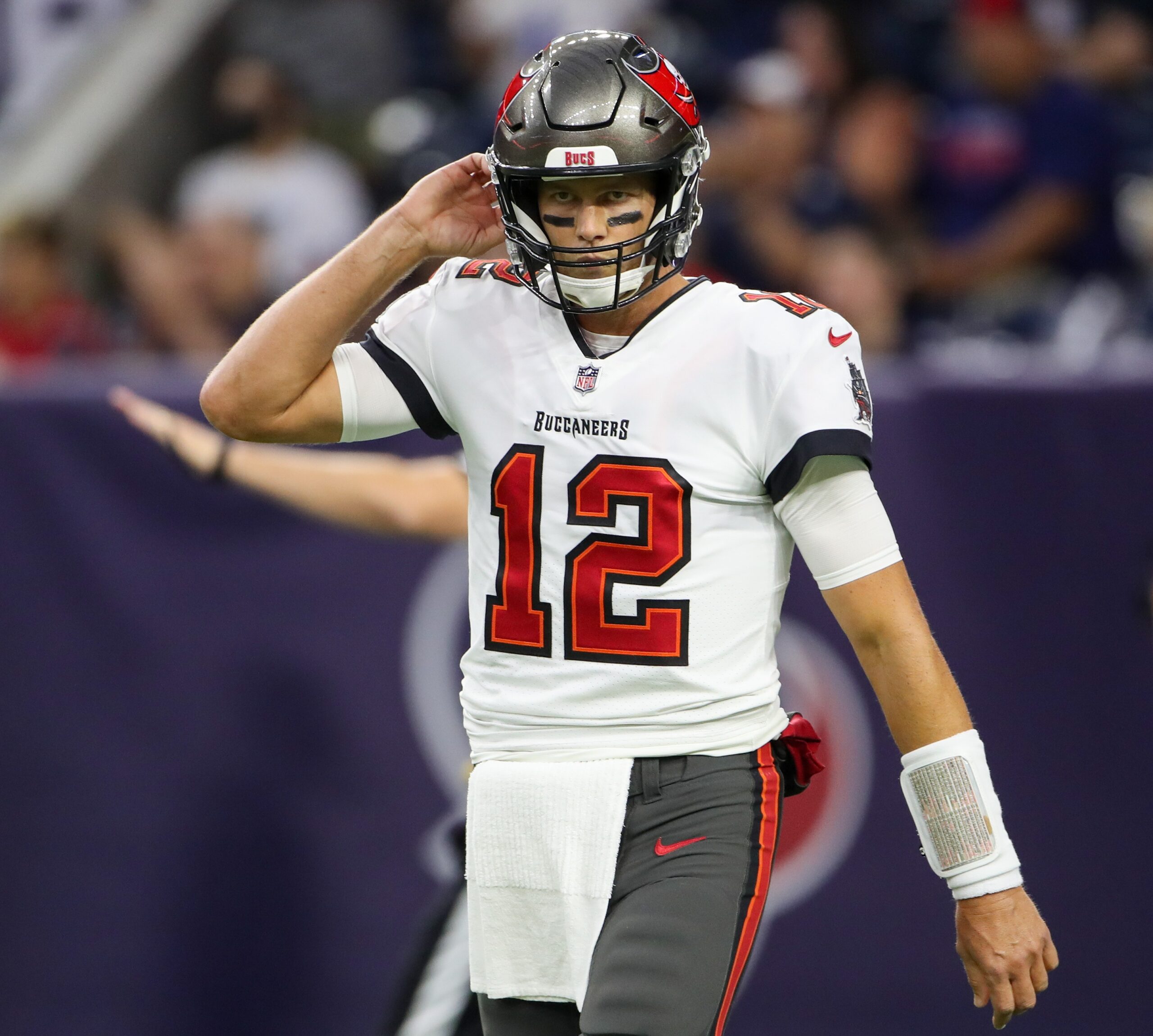 Tom Brady Might NOT Be Retiring?! Here's What Is Going On...