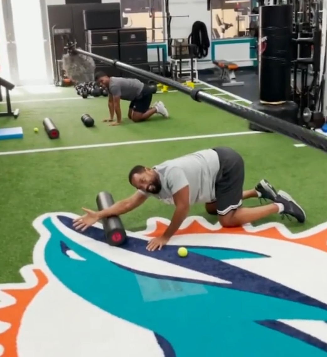 Will Smith Blasts FART While Working Out With NFL's Miami Dolphins!