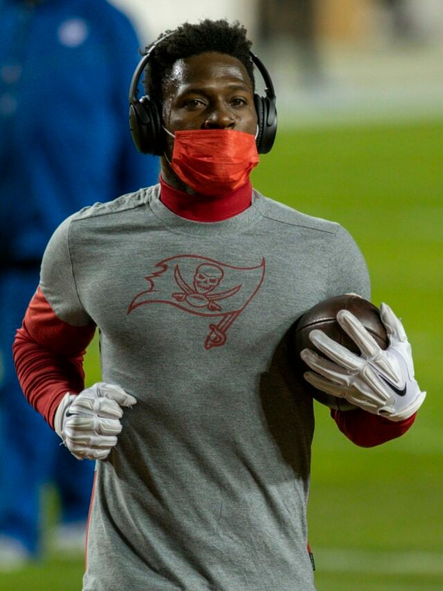 cropped-Antonio_Brown_2021-scaled-1.jpeg