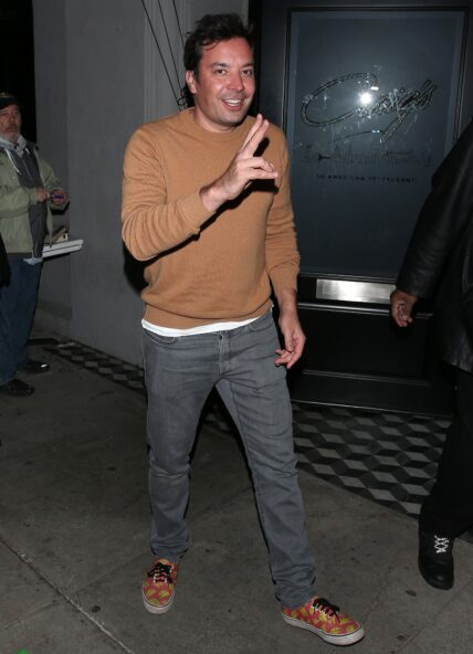 Jimmy Fallon is seen leaving dinner at Craig apos s Restaurant in West Hollywood