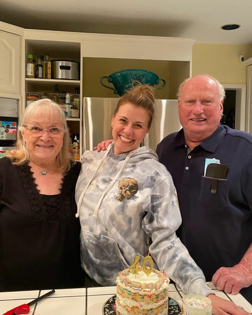 Jodie Sweetin with her parents