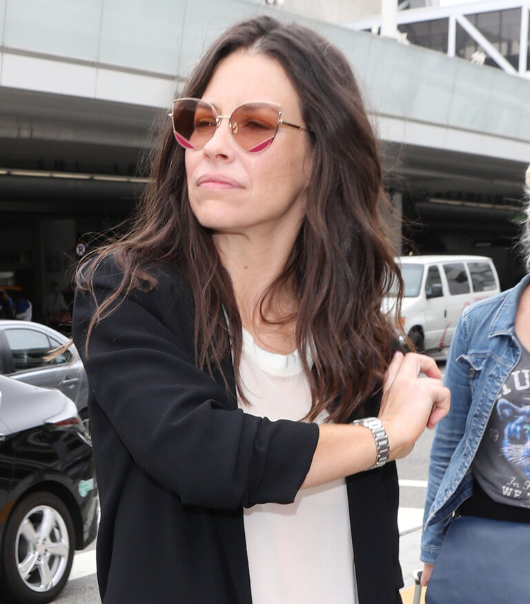 Evangeline Lilly arriving at LAXt