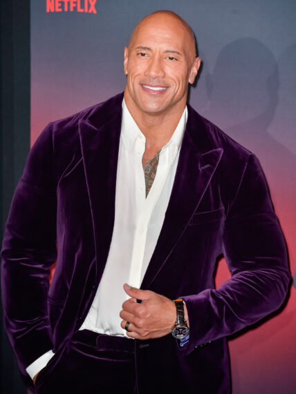 Dwayne Johnson gets smashed by daughters