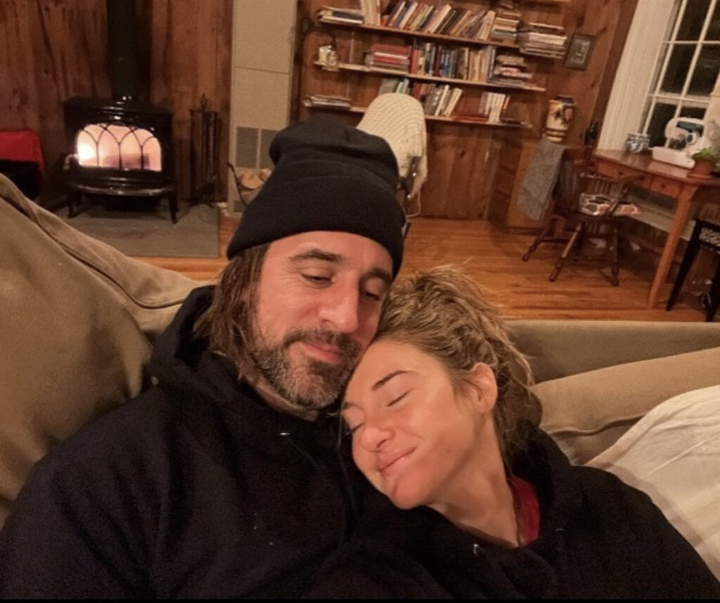 Shailene Woodley & Aaron Rodgers smiling