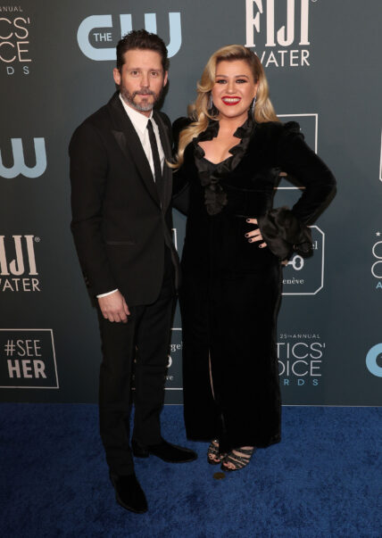 Kelly Clarkson Finally Settles Divorce, Agrees To Vaccinate Kids From COVID-19