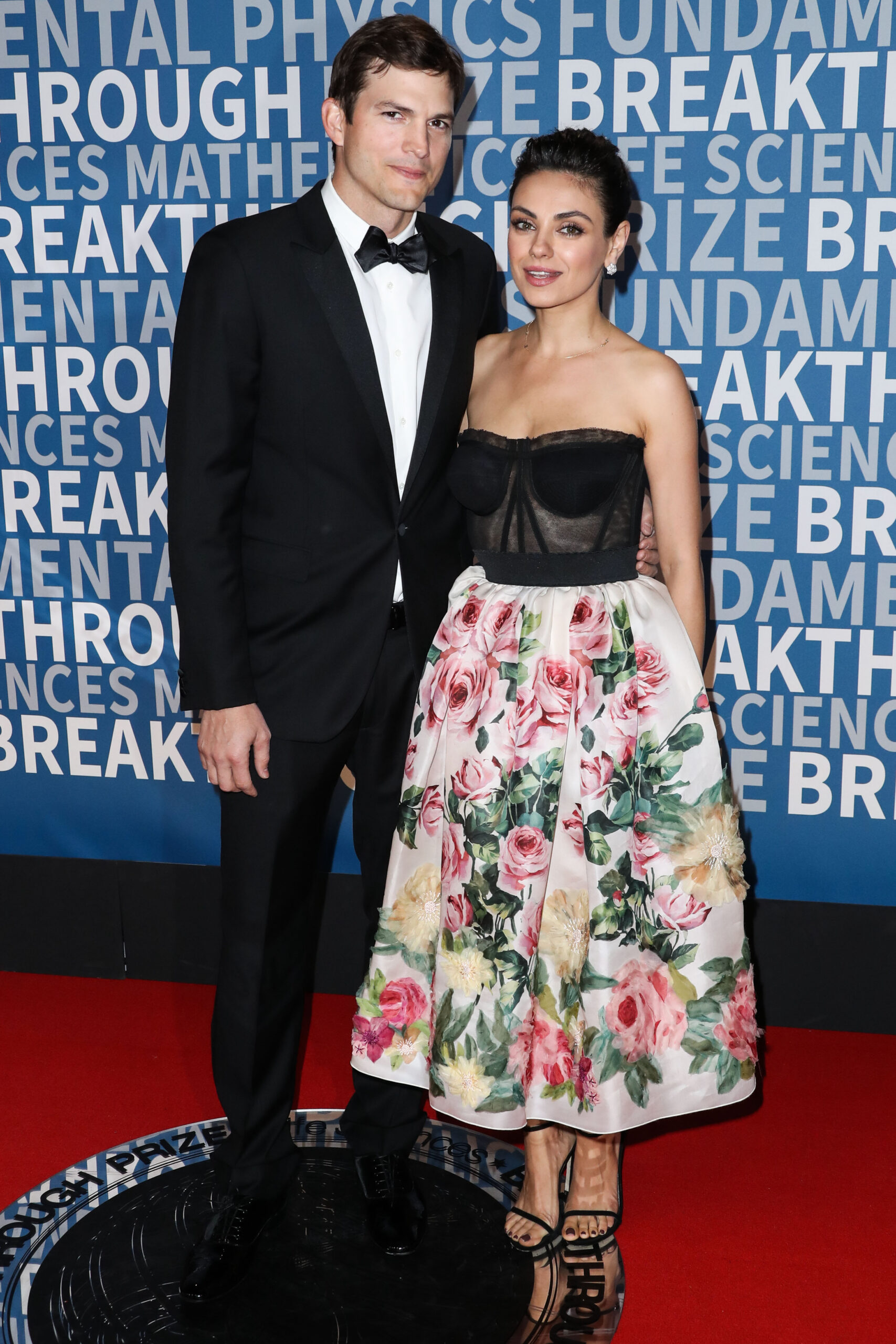 Actor Ashton Kutcher and wife/actress Mila Kunis arrive at the 2018 Breakthrough Prize Ceremony held at the NASA Ames Research Center on December 3, 2017 in Mountain View, California, United States. 03 Dec 2017 Pictured: Ashton Kutcher, Mila Kunis. Photo credit: IPA/MEGA TheMegaAgency.com +1 888 505 6342 (Mega Agency TagID: MEGA127659_017.jpg) [Photo via Mega Agency]