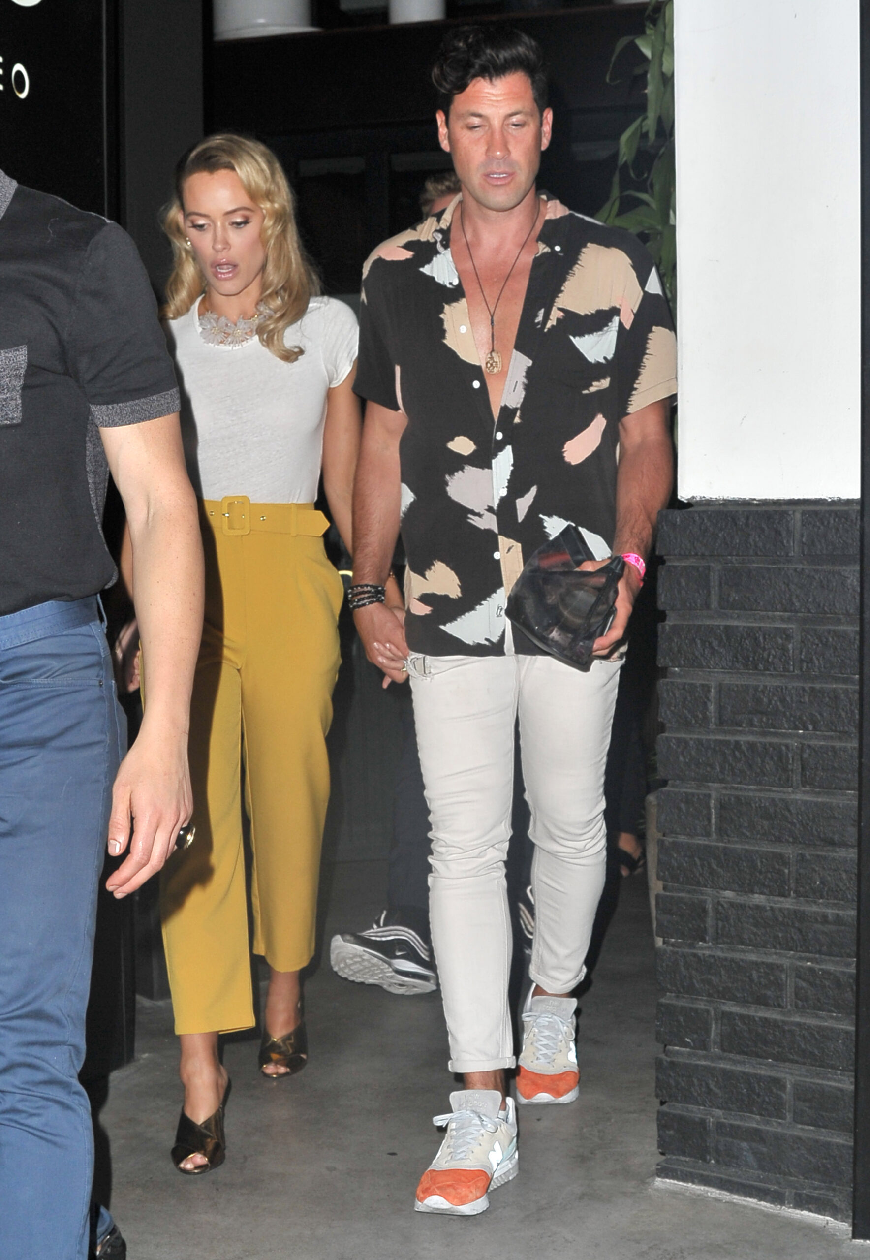 Peta Murgatroyd and her dancing husband Maksim Chmerkovskiy were seen leaving dinner at apos Cleo apos Restaurant in Los Angeles CA