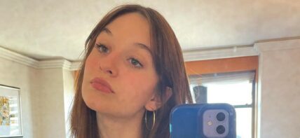 Ella Wahlberg takes a selfie.