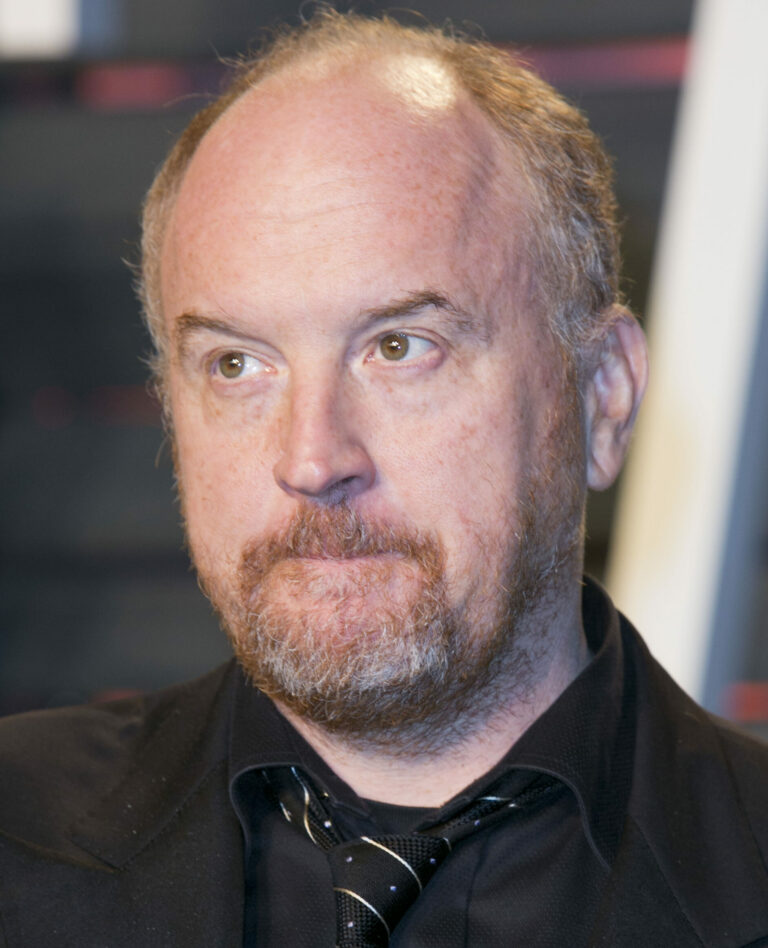 Louis C.K. on the red carpet at the 2016 Vanity Fair Oscar Party