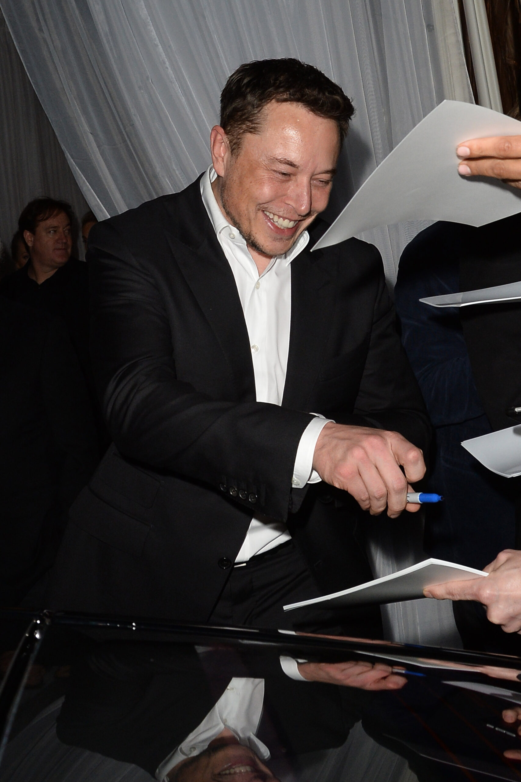 Amber Heard Leaves The WME Talent Agency Party Tha Elon Musk Also Attended