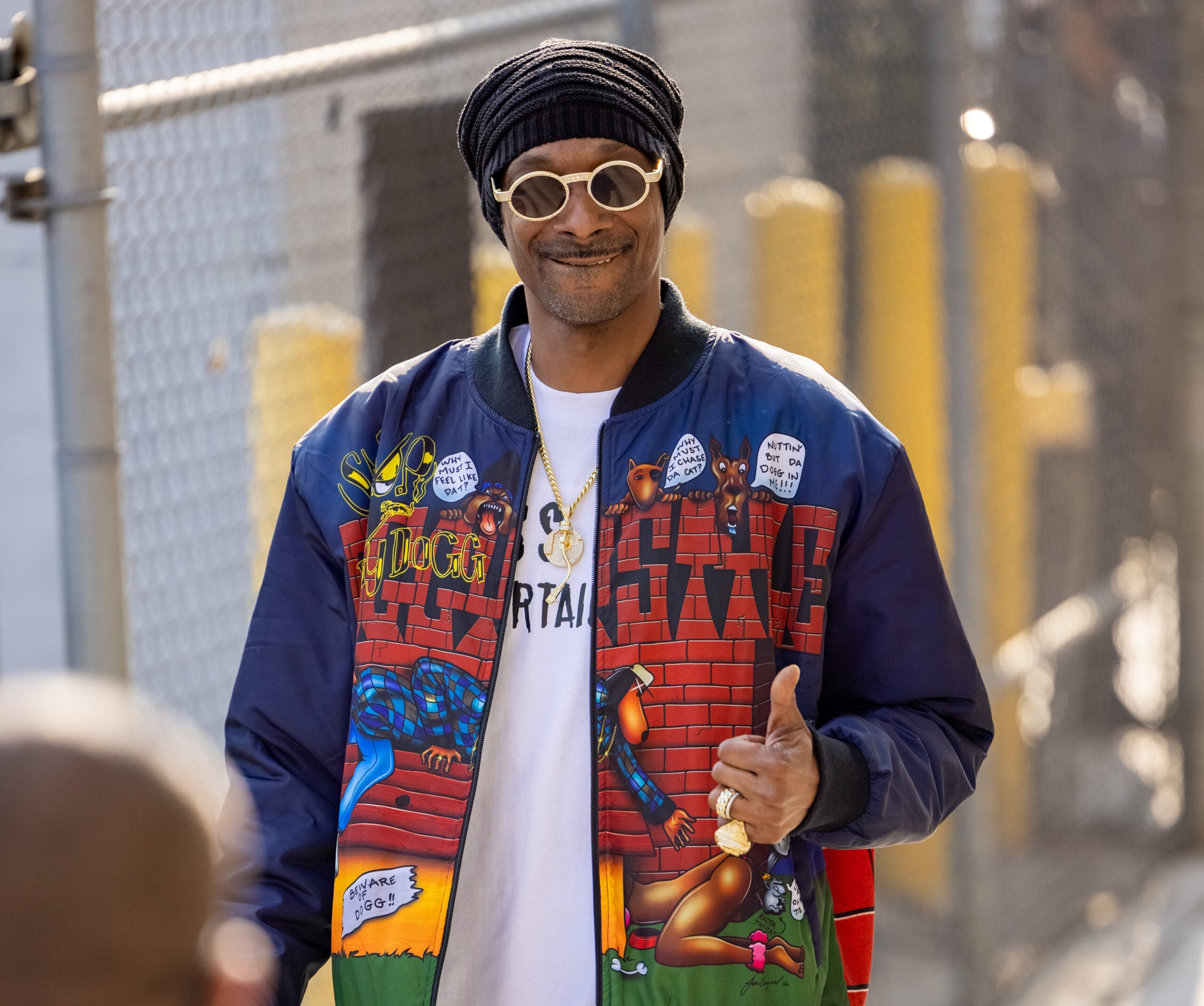 Snoop Dogg's Personal Blunt Roller Reveals Rapper's Secrets!
