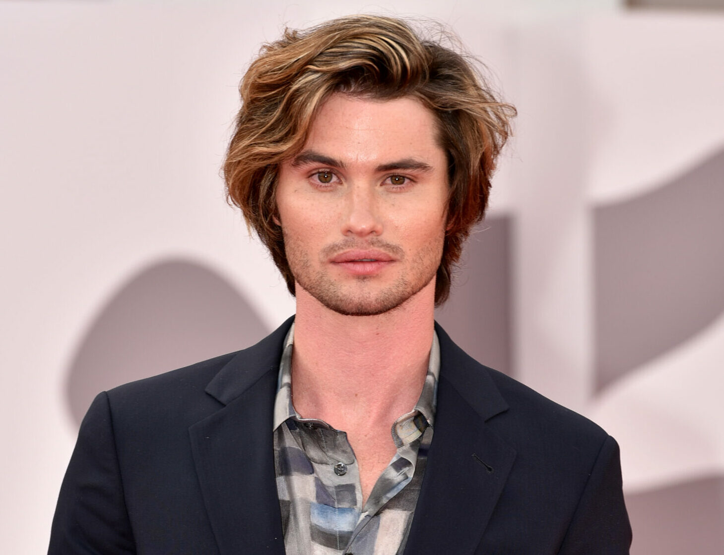 Chase Stokes attends the red carpet of the movie Dune qduring the 78th Venice International Film Festival