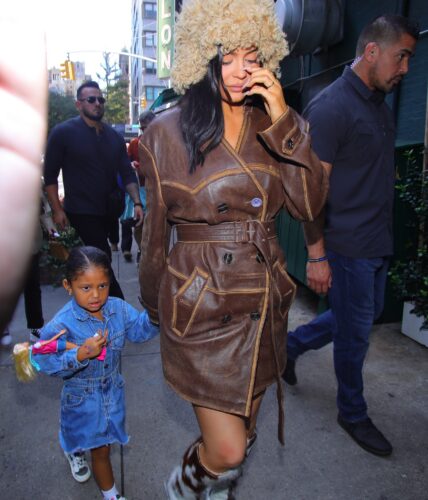 Kylie Jenner and daughter Stormi arrive to lunch together for 1st time since 2nd pregnancy news in NYC