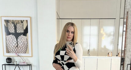 Leah McSweeney takes selfie