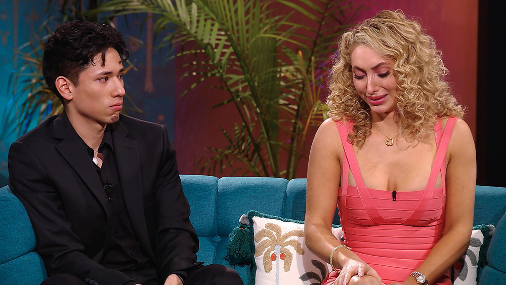 Gillian crying to Edgar at Temptation Island Reunion